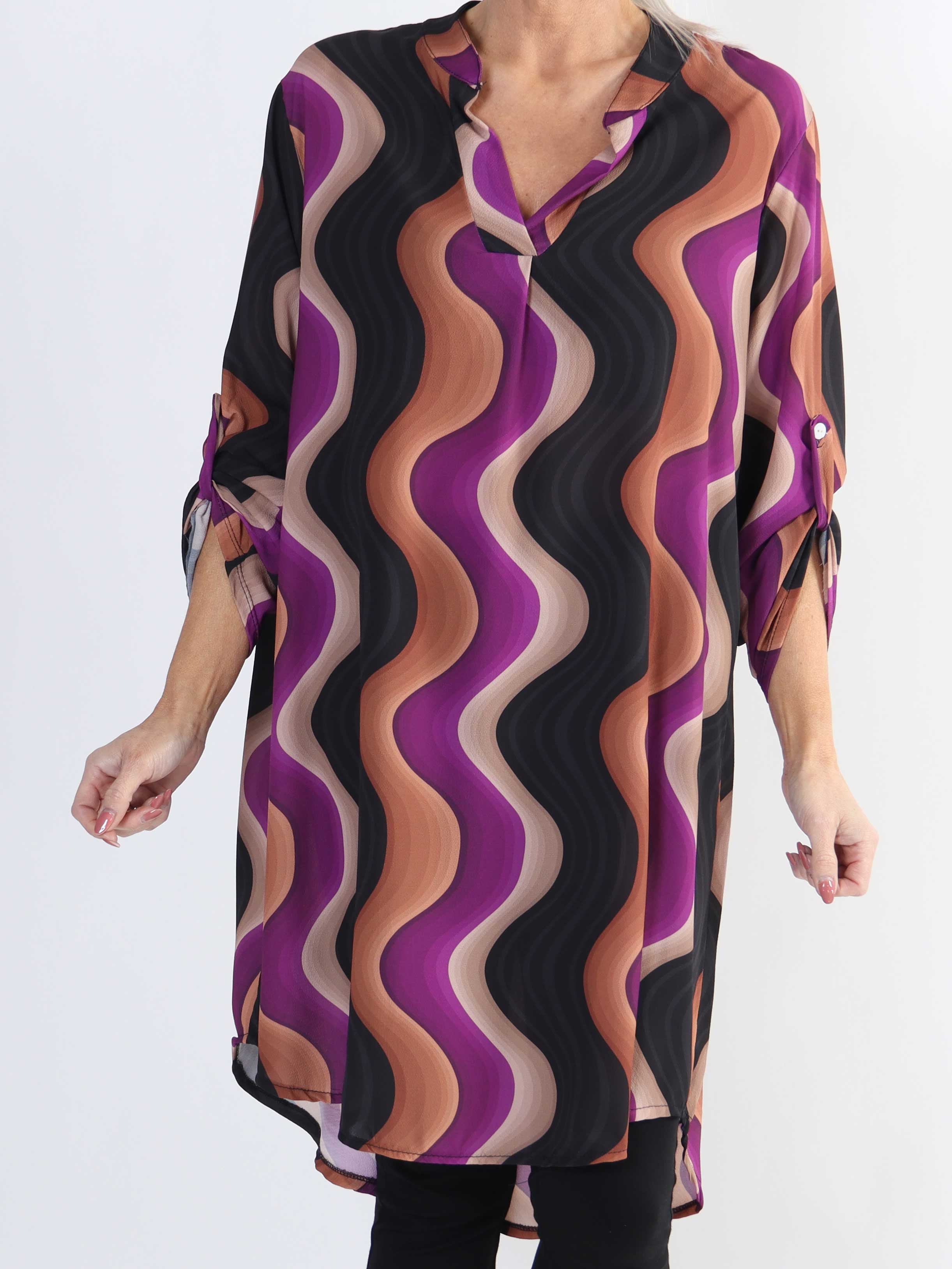 Vanesa Dress Wave - Let og luftig mønstret plus size kjole